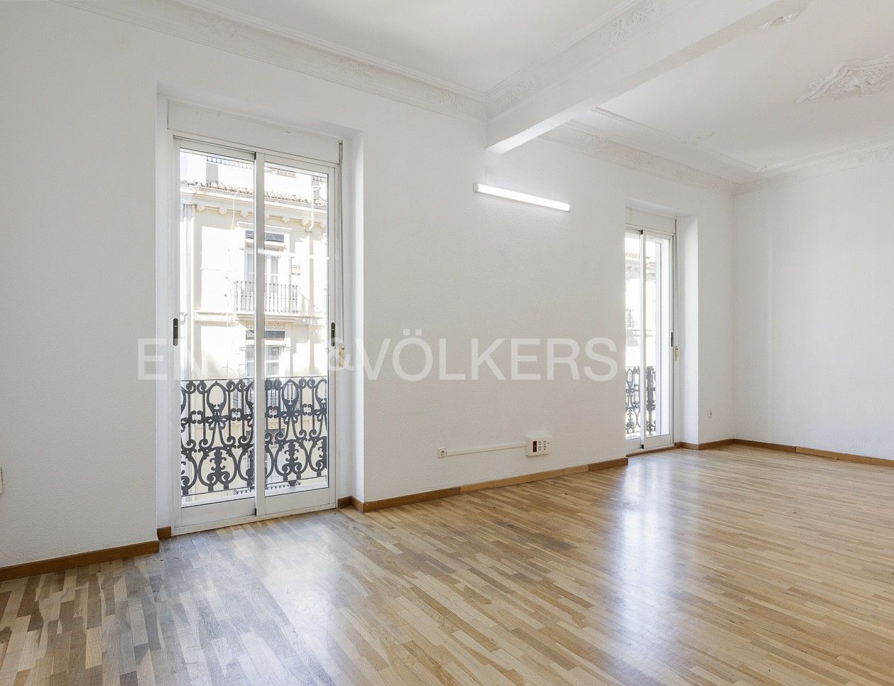 Living room of Apartment for sale in  Valencia Capital  with Air Conditioner, Heating and Parquet flooring