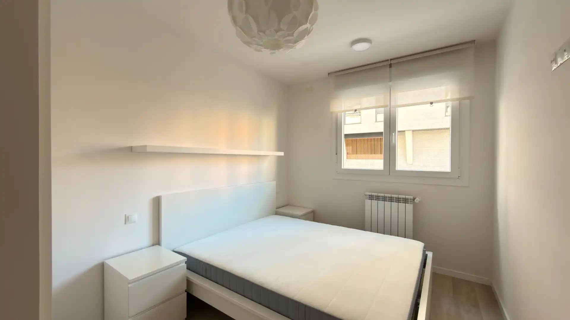 Habitación de Apartamento de alquiler en Tres Cantos con Aire acondicionado, Calefacción y Terraza