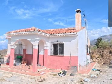 Casa rústica amb jardí en venda a Canillas de Aceituno