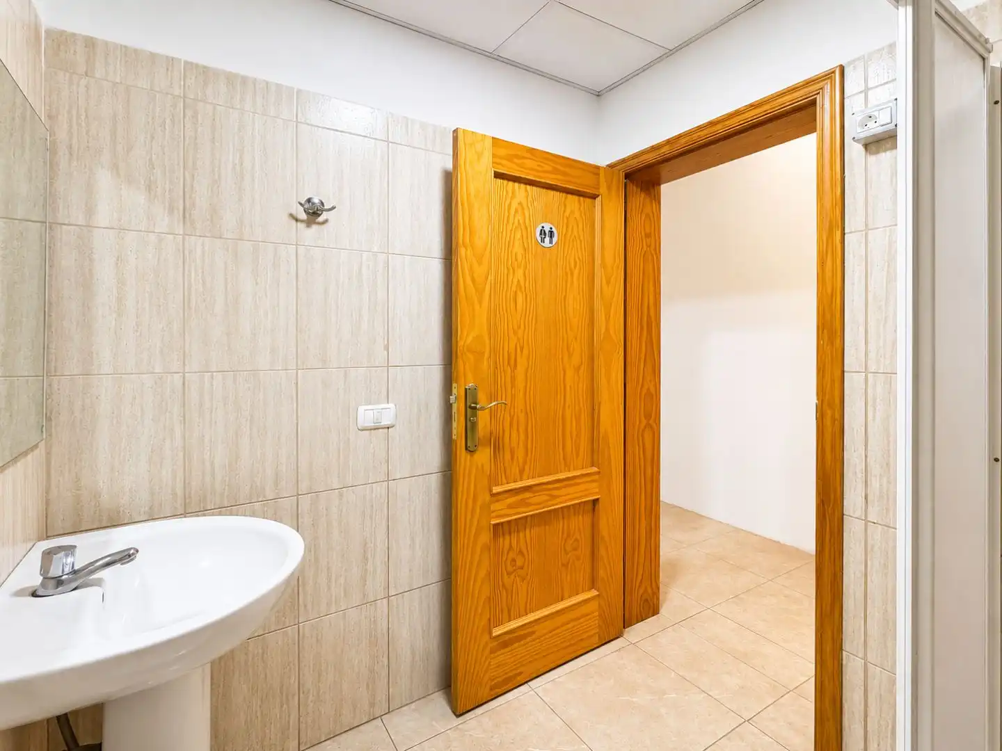 Baño de Local en venta en Granadilla de Abona con Alarma