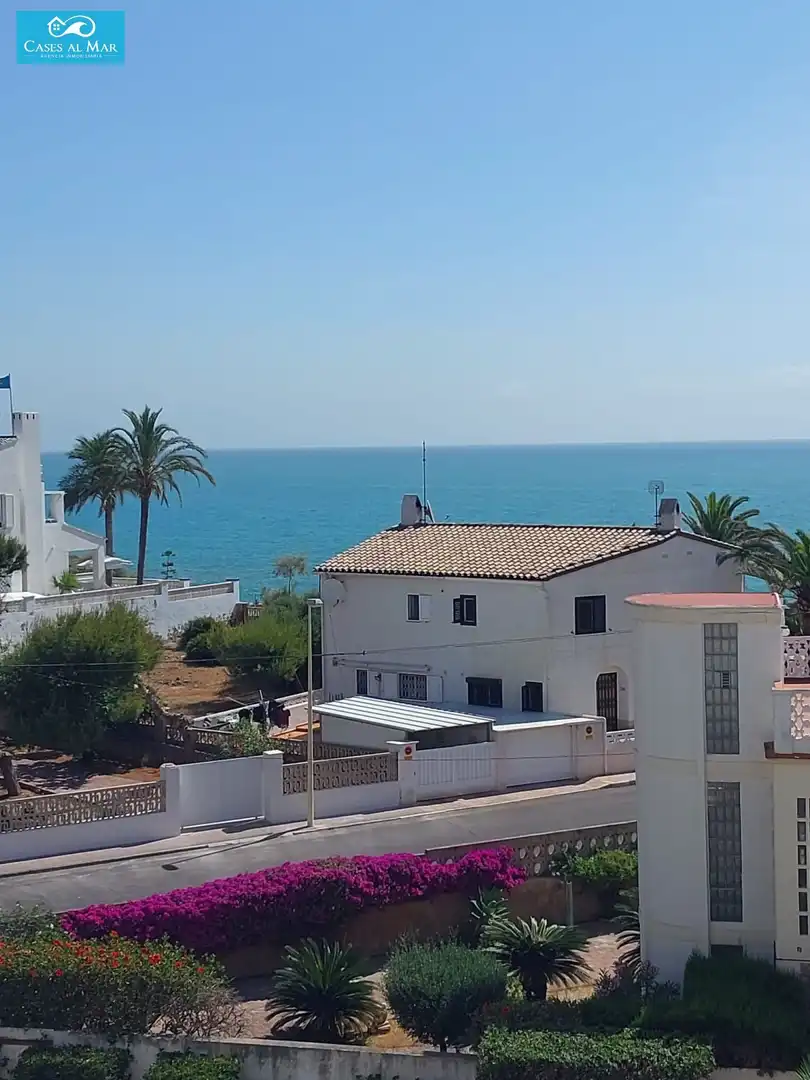 Vista exterior de Apartamento en venta en Oropesa del Mar / Orpesa con Aire acondicionado, Calefacción y Terraza
