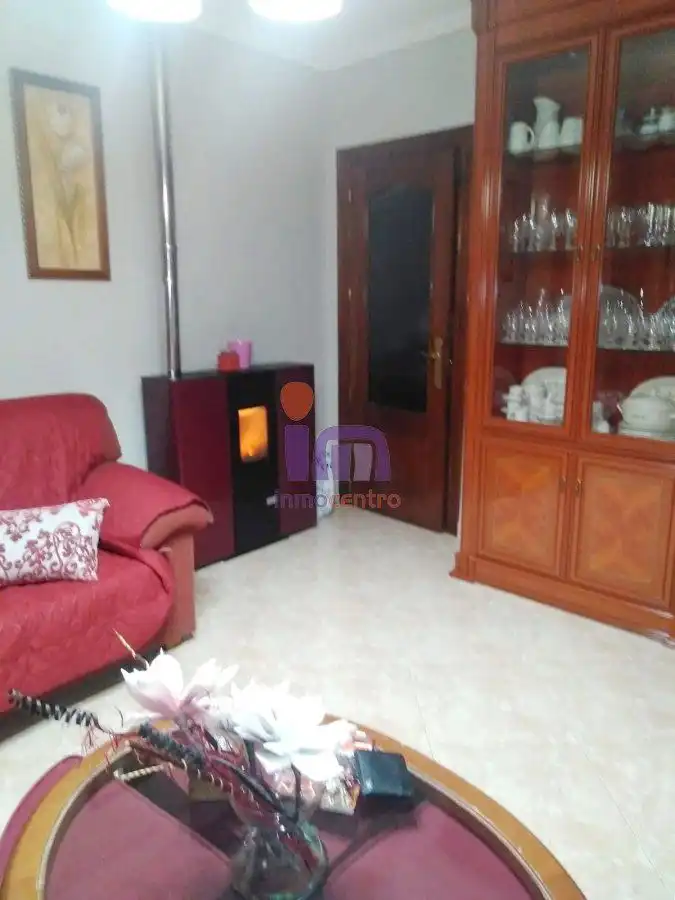 Sala de estar de Casa adosada en venta en Torrenueva con Aire acondicionado