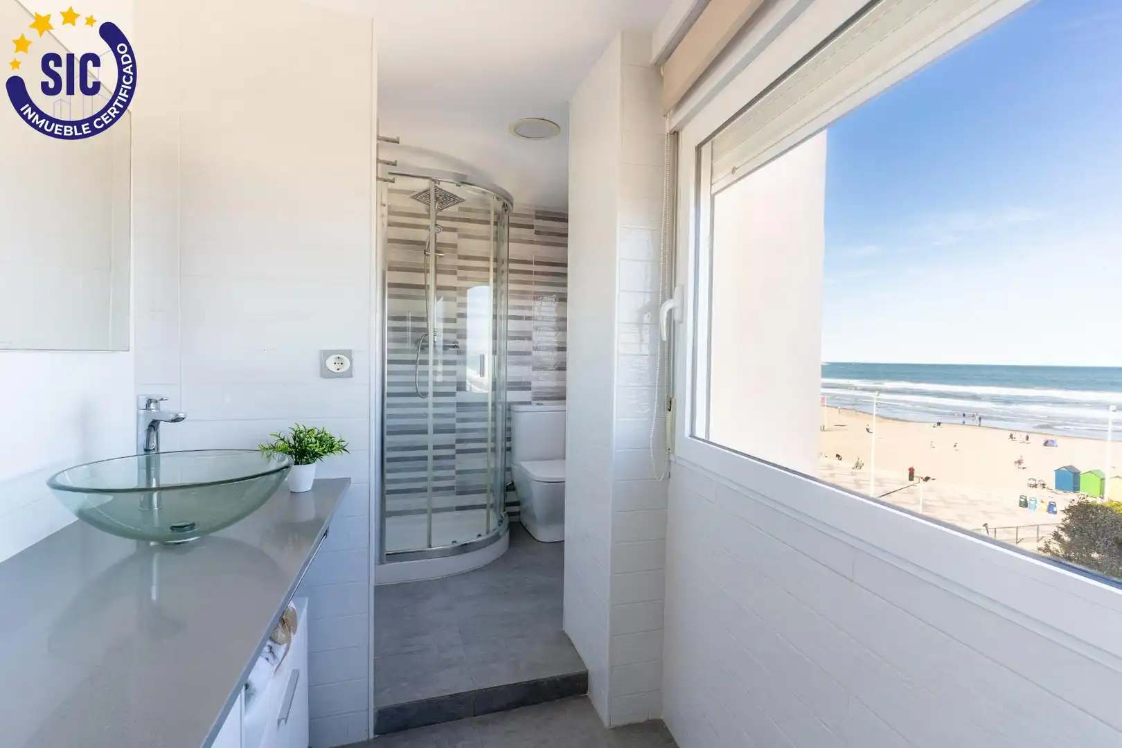 Baño de Piso en venta en Cullera con Balcón
