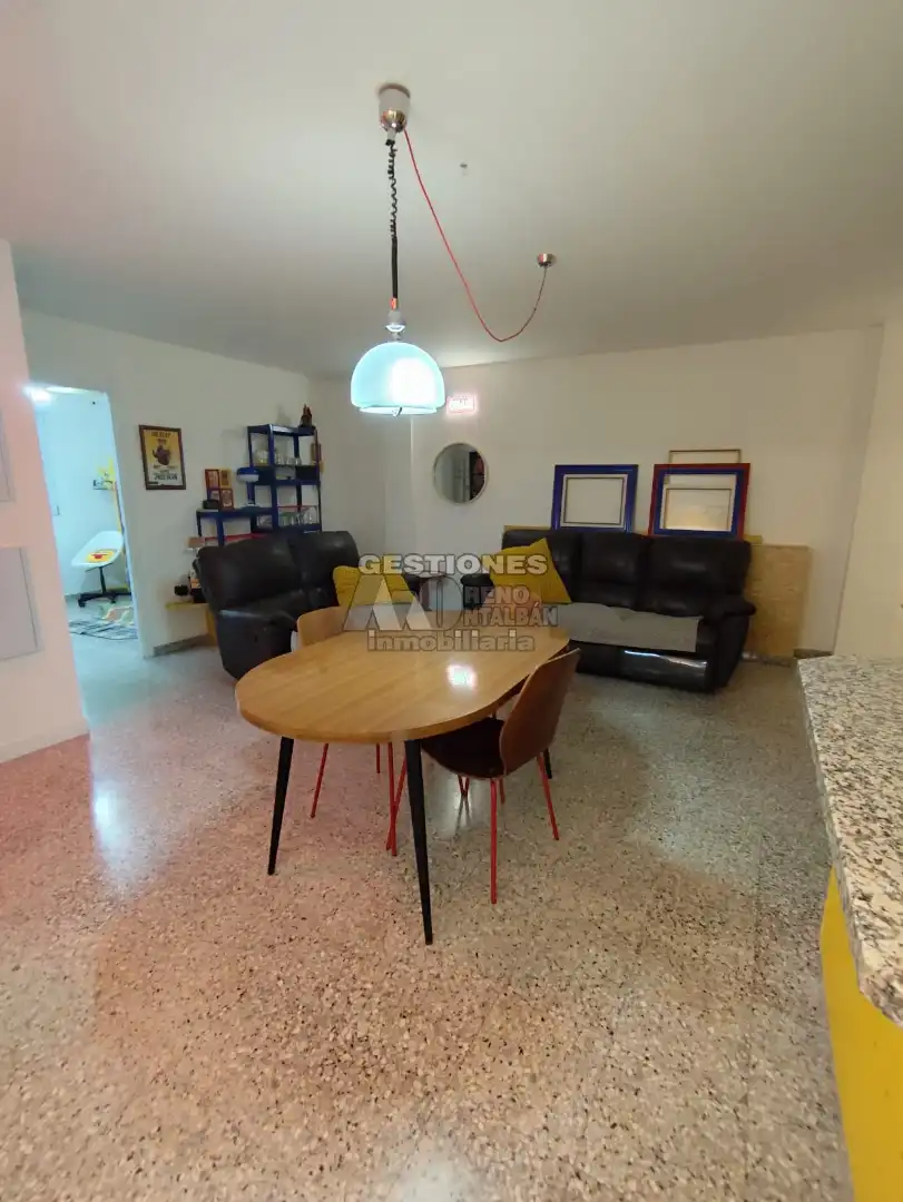 Sala d'estar de Pis de lloguer en Granada amb Calefacció, Moblat i Forn