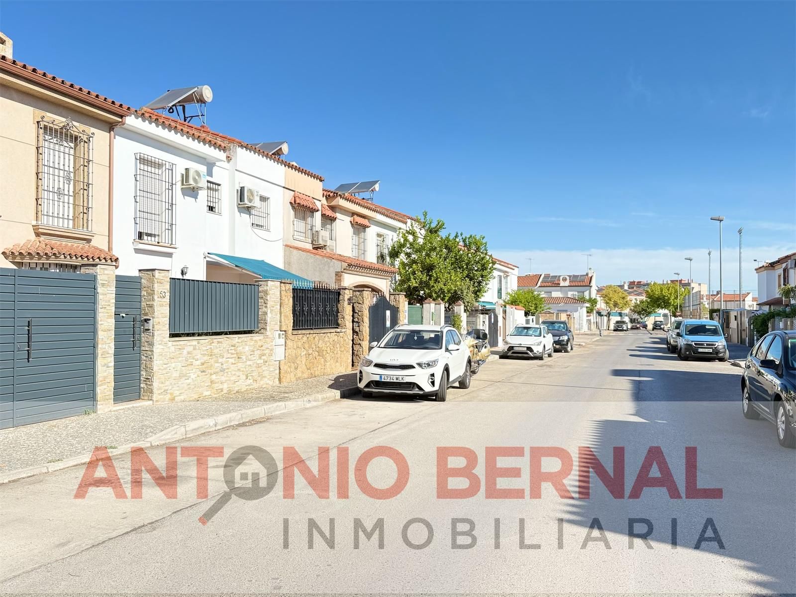 Vista exterior de Casa adosada en venta en Jerez de la Frontera con Aire acondicionado y Trastero