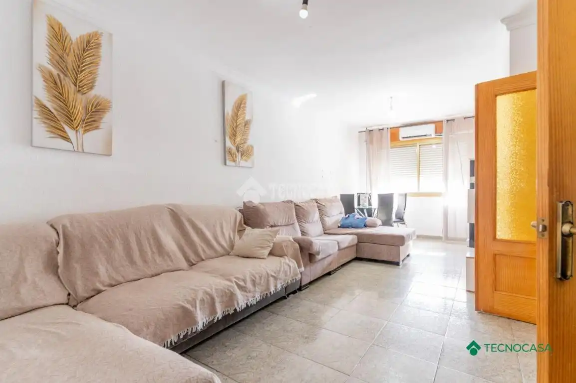 Casa aparellada en venda a La Gangosa
