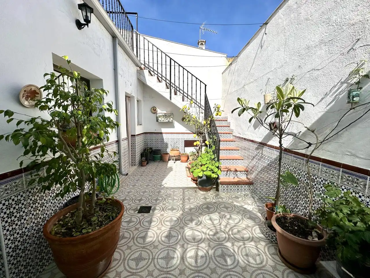 Terrassa de Casa adosada en venda en Sierra de Yeguas amb Aire condicionat, Jardí privat i Terrassa