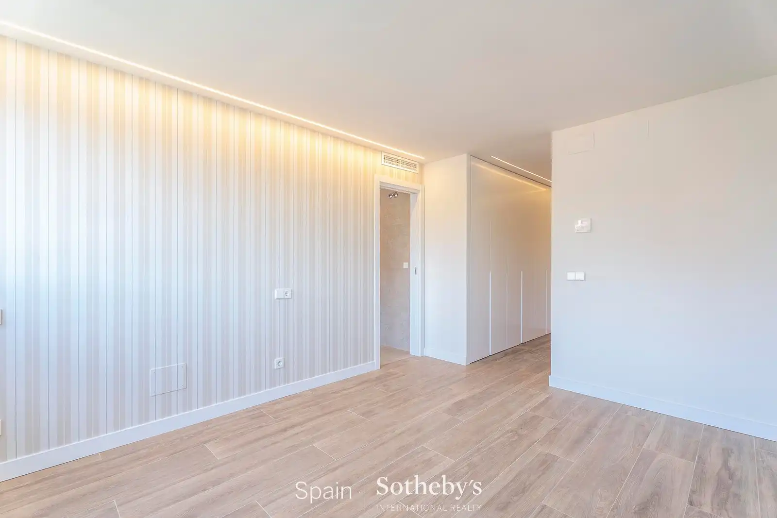 Apartamento con piscina en alquiler en Calle de la Infanta María Teresa, imagen 10