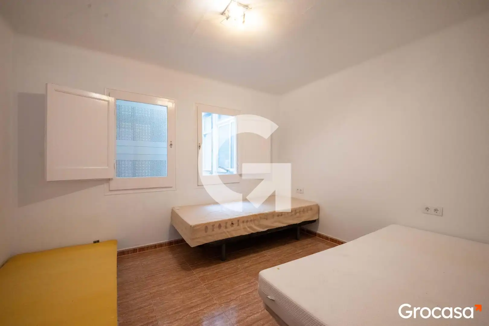 Bedroom of Flat for sale in Mataró  with Air Conditioner, Oven and TV