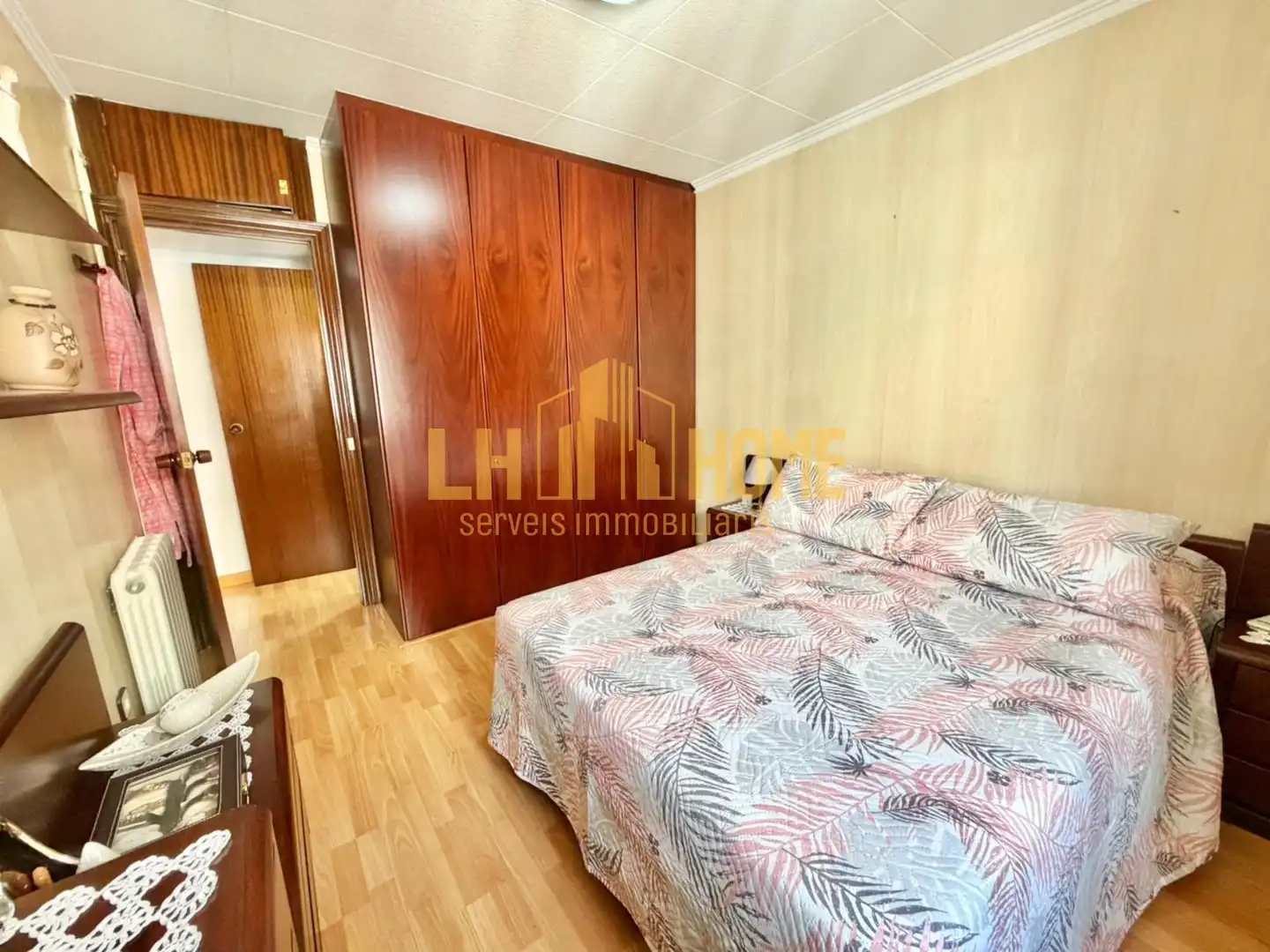 Schlafzimmer von Dachboden zum Verkauf in L'Hospitalet de Llobregat mit Klimaanlage, Heizung und Parkett