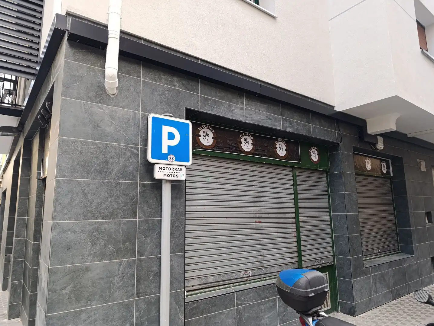 Aparcament de Local en venda en Irun 
