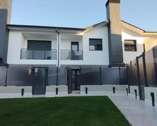 Exterior view of Single-family semi-detached for sale in Grijota  with Heating, Terrace and Storage room
