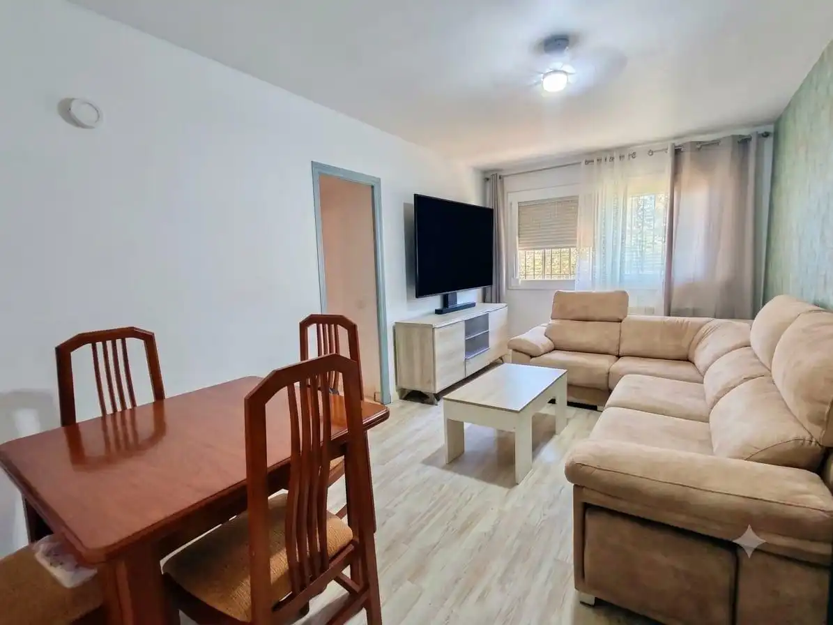 Sala d'estar de Planta baixa en venda en Barcelona amb Calefacció i Moblat