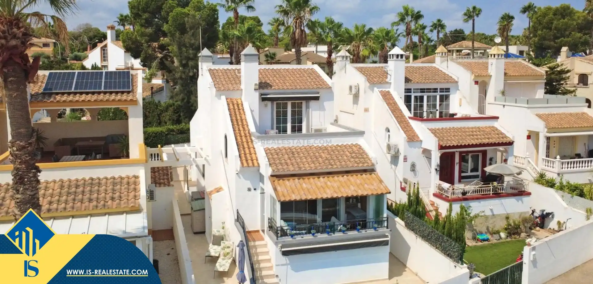 Chalet con jardín en venta en Orihuela Costa