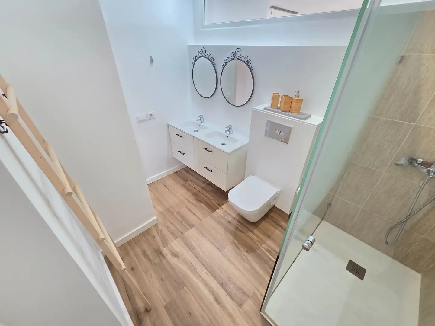 Bathroom of Flat for rent in Las Palmas de Gran Canaria  with Storage room, Furnished and Washing machine