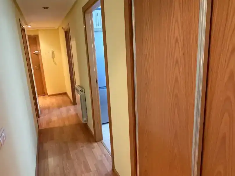 Piso en venta en Villamayor con Balcón