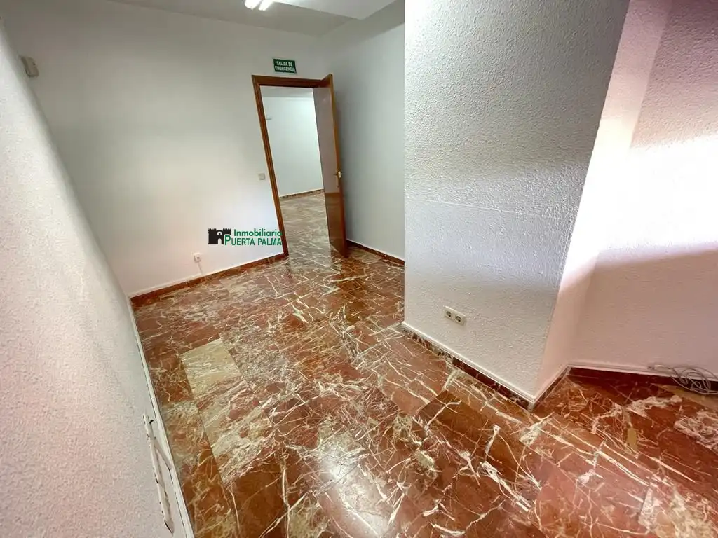 Büro zum Verkauf in Badajoz mit Klimaanlage