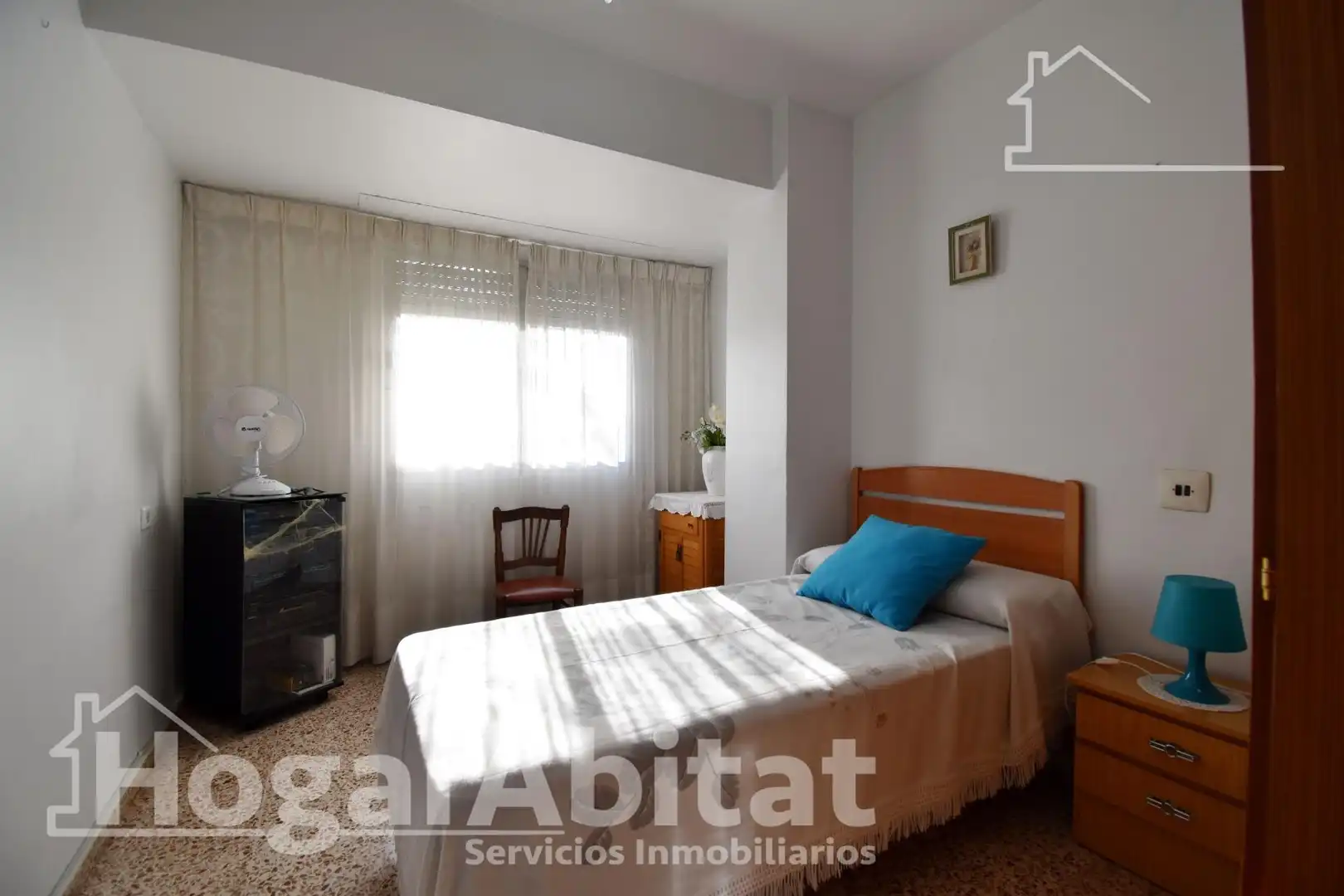 Habitación de Piso en venta en Oliva con Terraza, Amueblado y Balcón