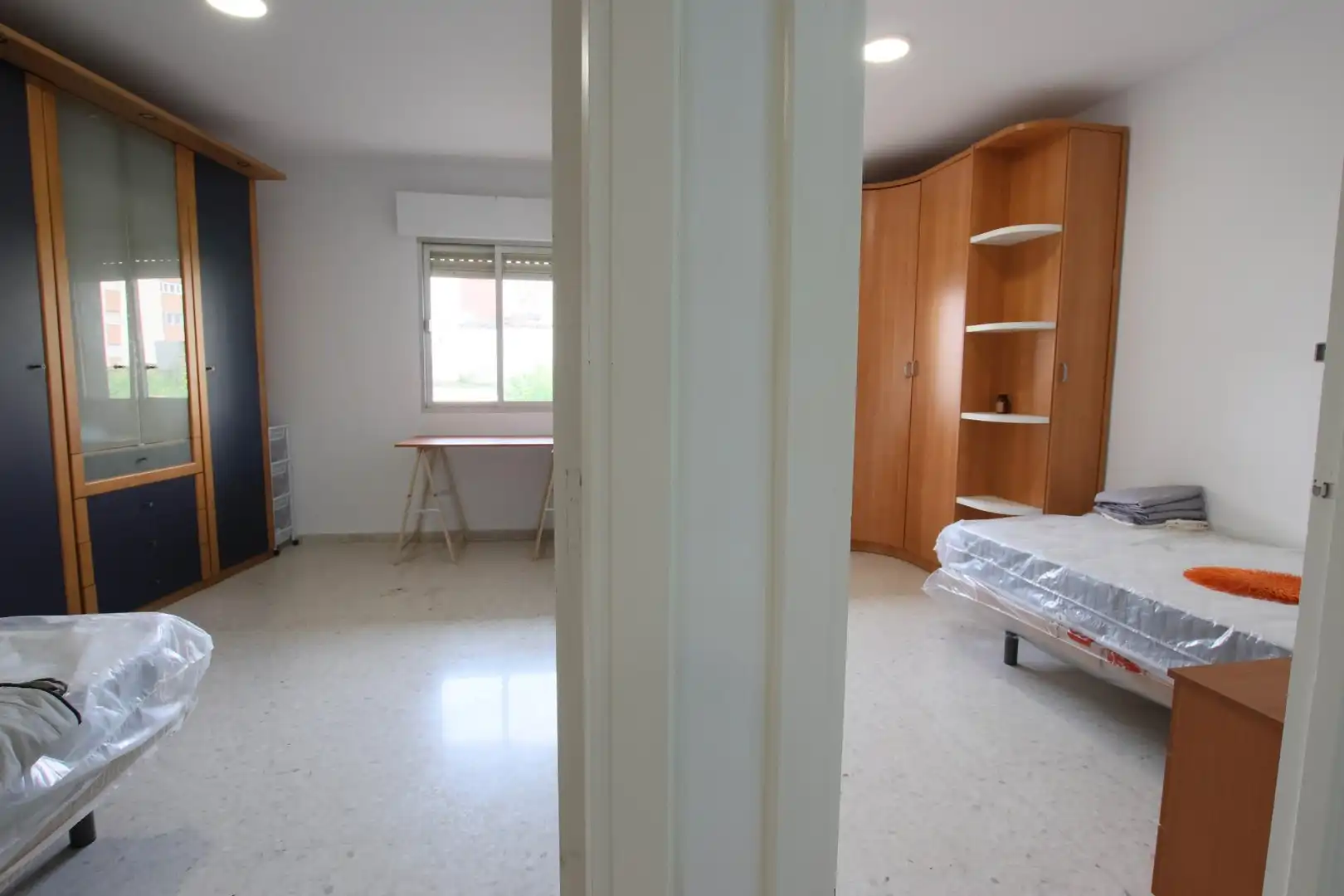 Habitación de Piso de alquiler en Badajoz con Terraza y Amueblado