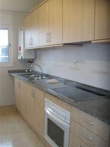 Cocina de Piso en venta en Sant Celoni con Calefacción, Horno y Balcón