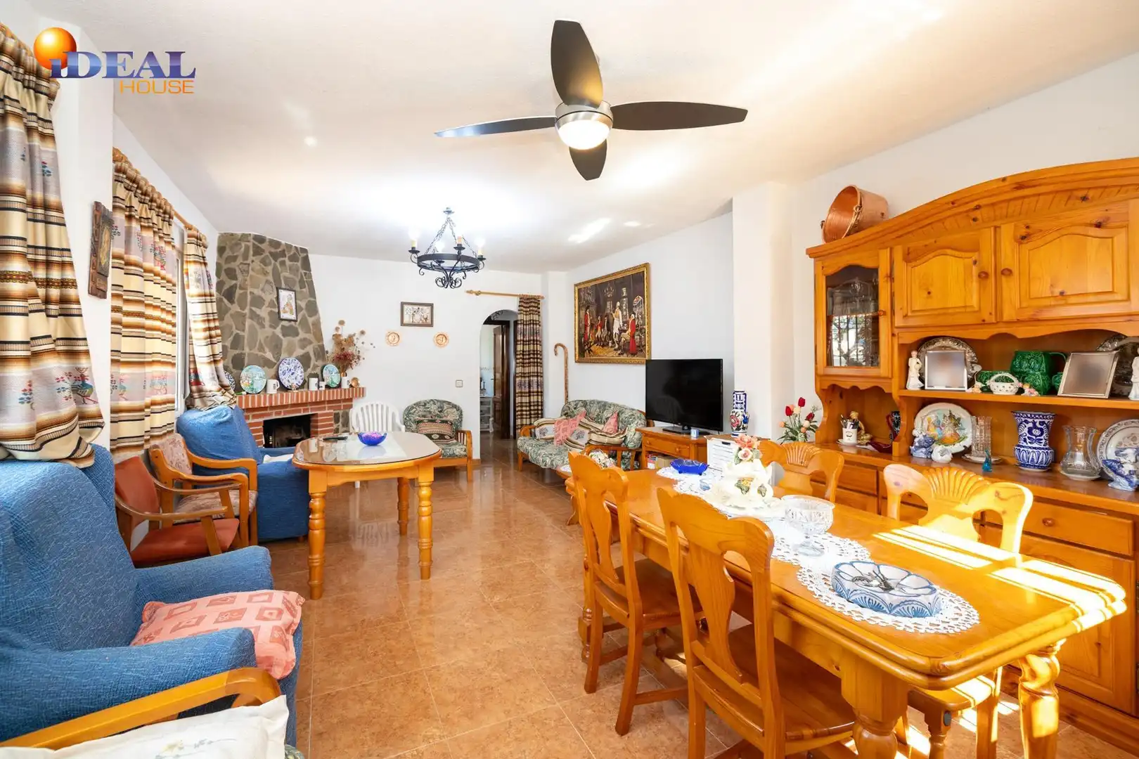 Sala de estar de Casa o chalet en venta en Güéjar Sierra con Jardín privado, Trastero y Piscina