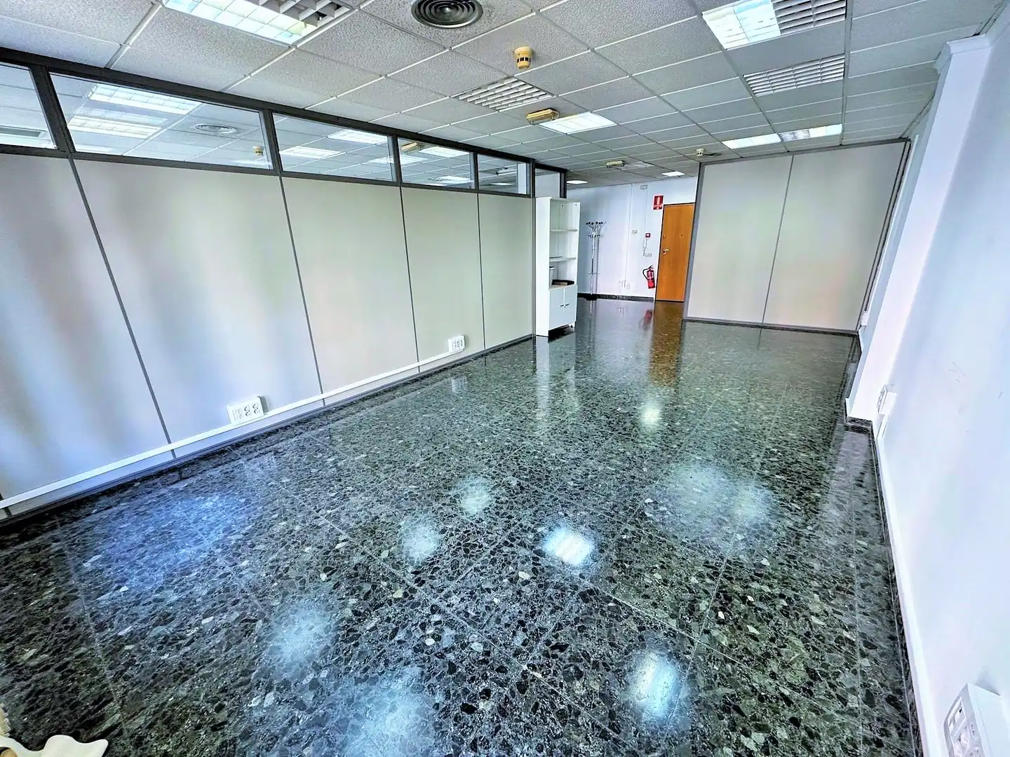 Büro zur Miete in Valencia mit Klimaanlage