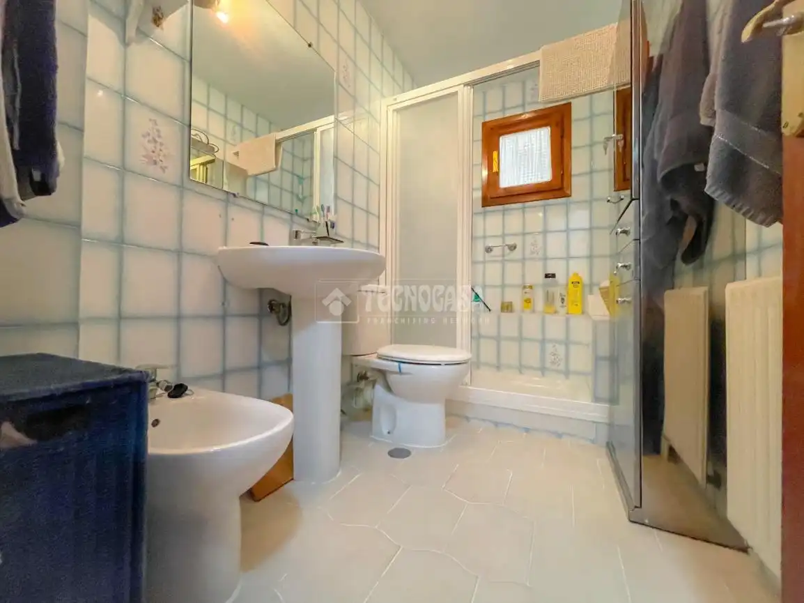 Bathroom of Flat for sale in Guadarrama  with Heating, Terrace and Storage room