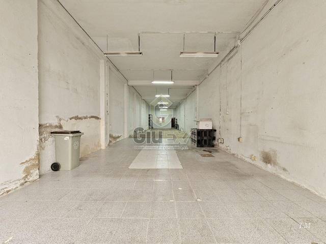 Local comercial en Alquiler en Centro