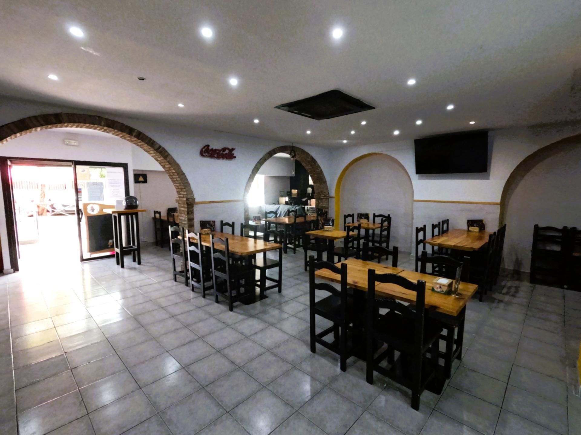 Premises for sale in  Sevilla Capital
