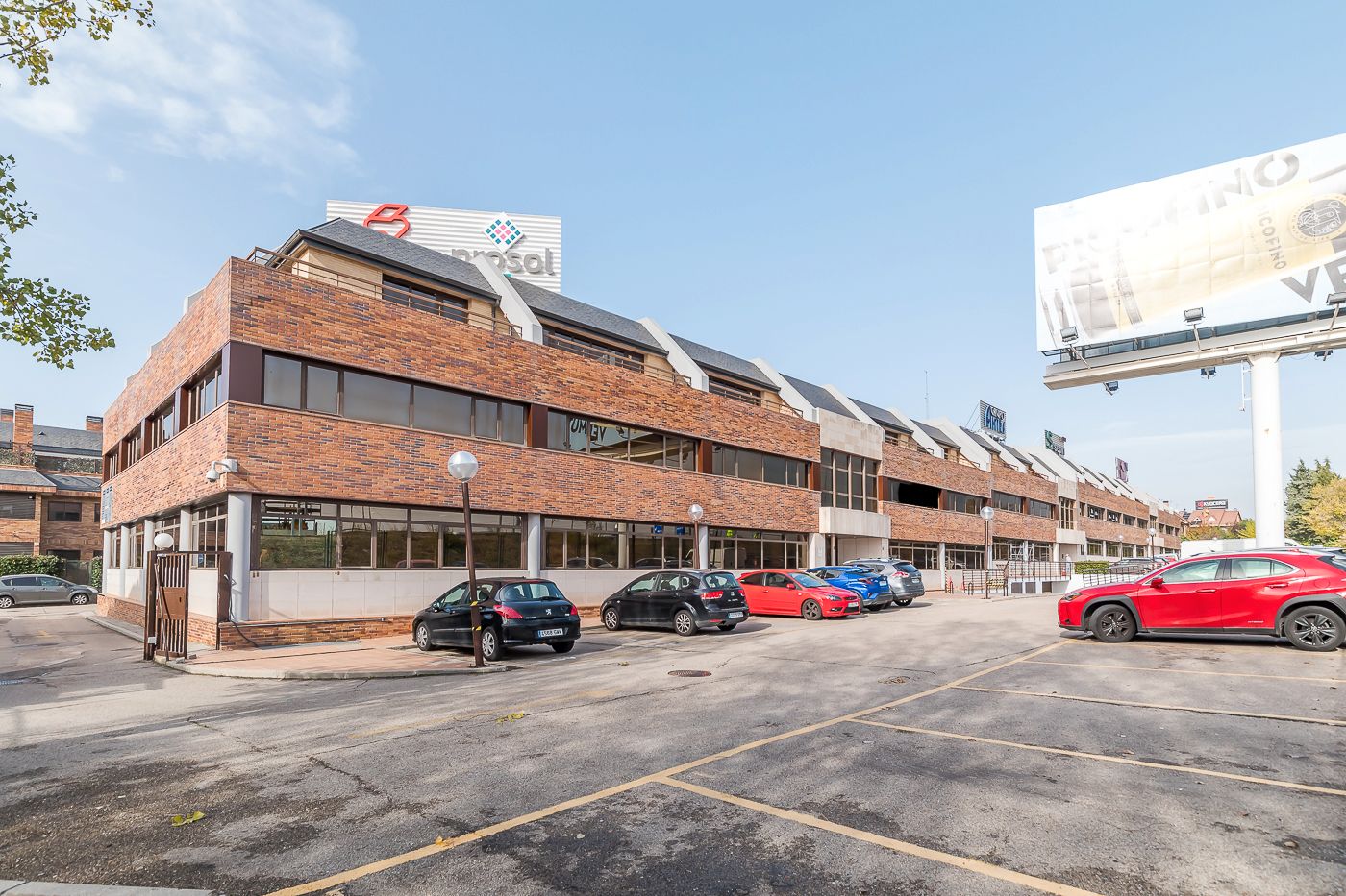Exterior view of Office for sale in Las Rozas de Madrid  with Air Conditioner, Heating and Storage room