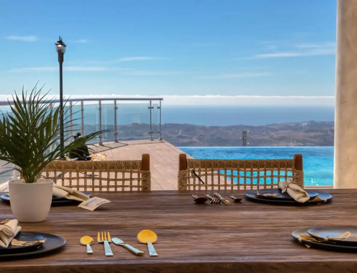 Casa con piscina en venta en El Faro de Calaburra - Chaparral, imagen 2