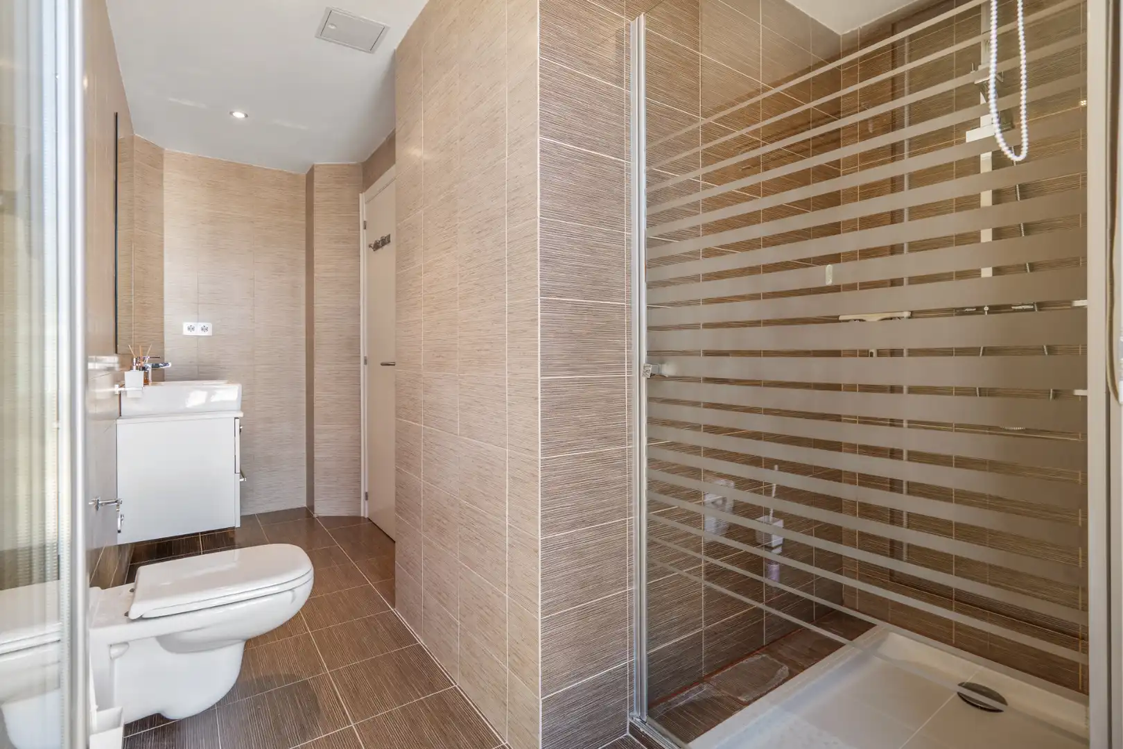 Baño de Casa adosada en venta en Torredembarra con Aire acondicionado, Calefacción y Parquet