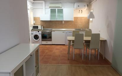 Küche von Wohnung miete in  Barcelona Capital mit Möbliert, Ofen und Waschmaschine