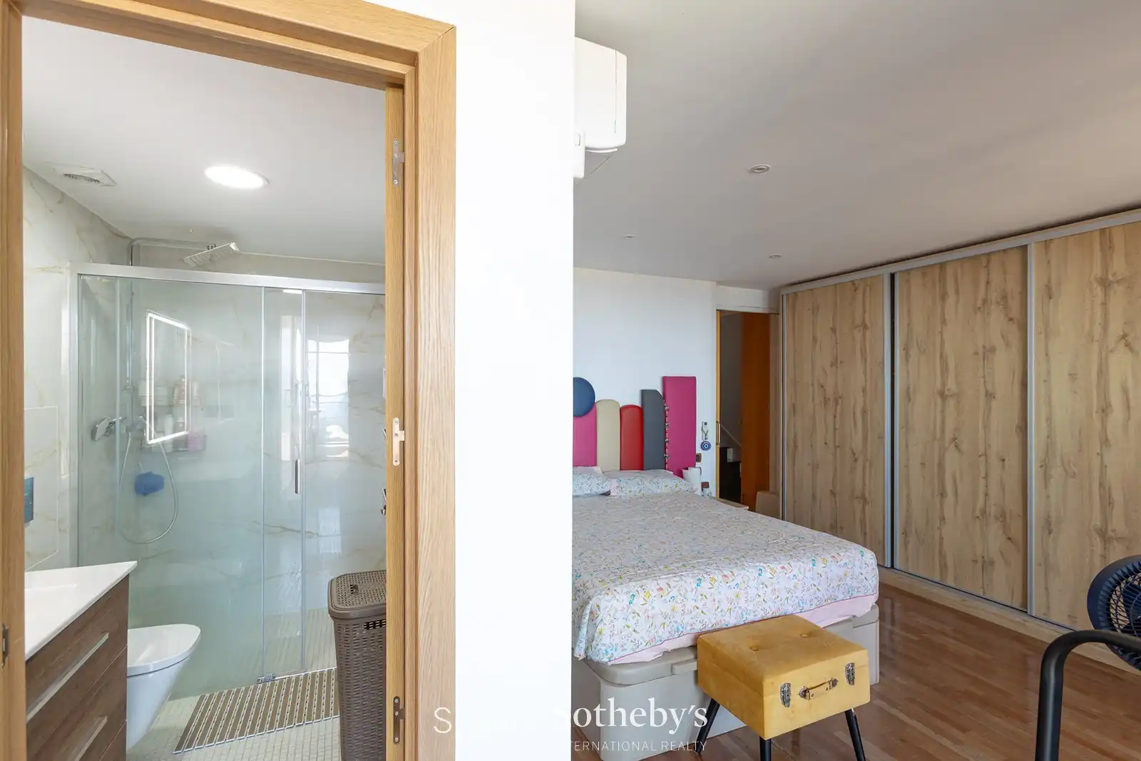 Habitación de Casa o chalet en venta en Badalona con Aire acondicionado, Calefacción y Jardín privado