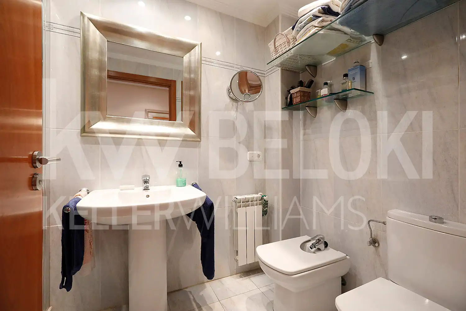 Baño de Piso en venta en Donostia - San Sebastián  con Calefacción y Terraza