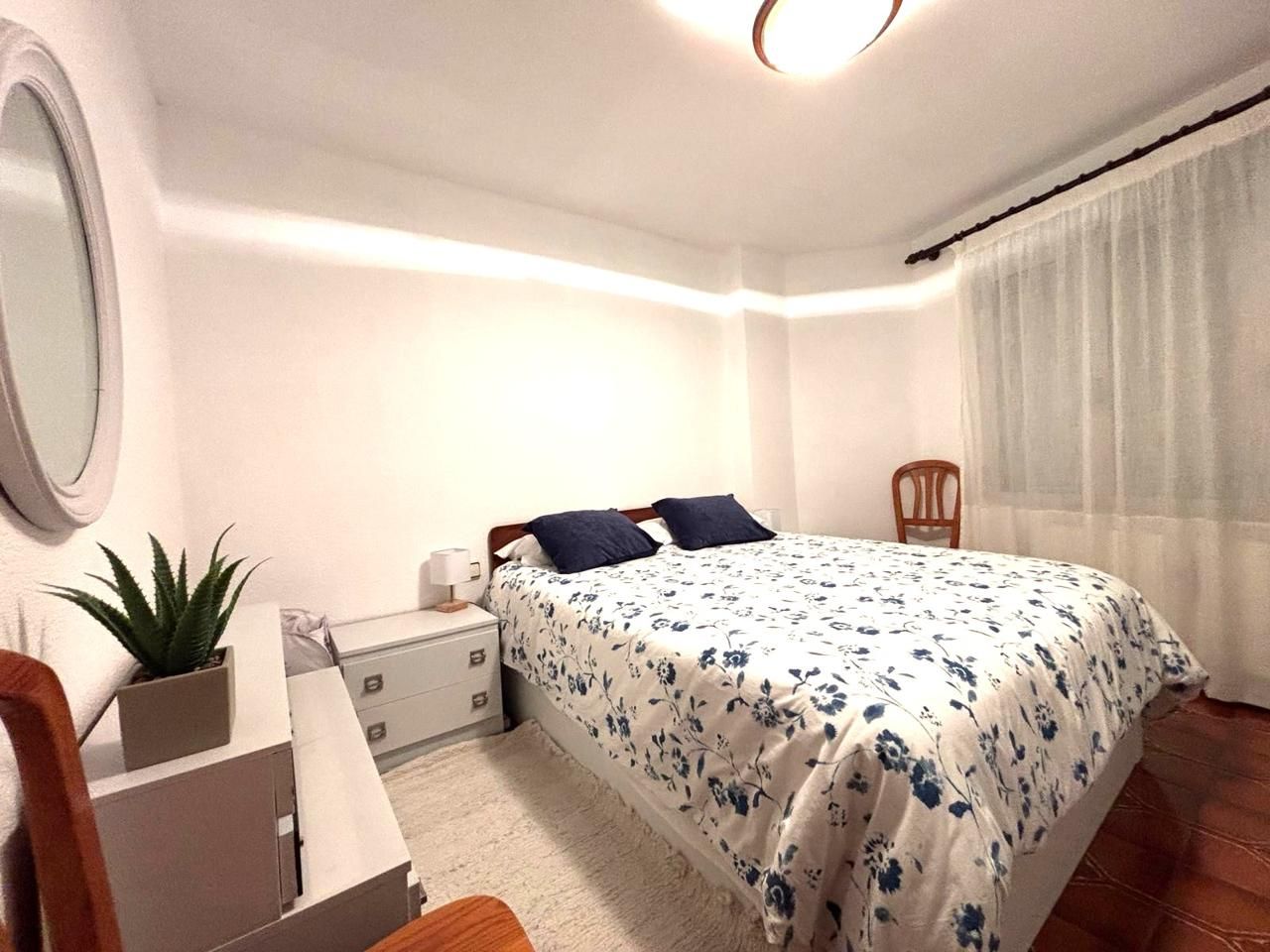 Bedroom of Flat for sale in  Zaragoza Capital  with Air Conditioner, Heating and Furnished