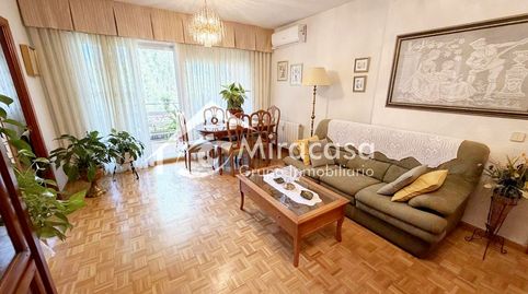 Foto 4 de Piso en venta en De Villaescusa, Pueblo Nuevo, Madrid Capital