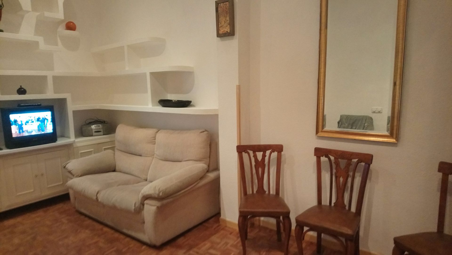 Sala de estar de Piso en venta en  Madrid Capital con Calefacción y Amueblado