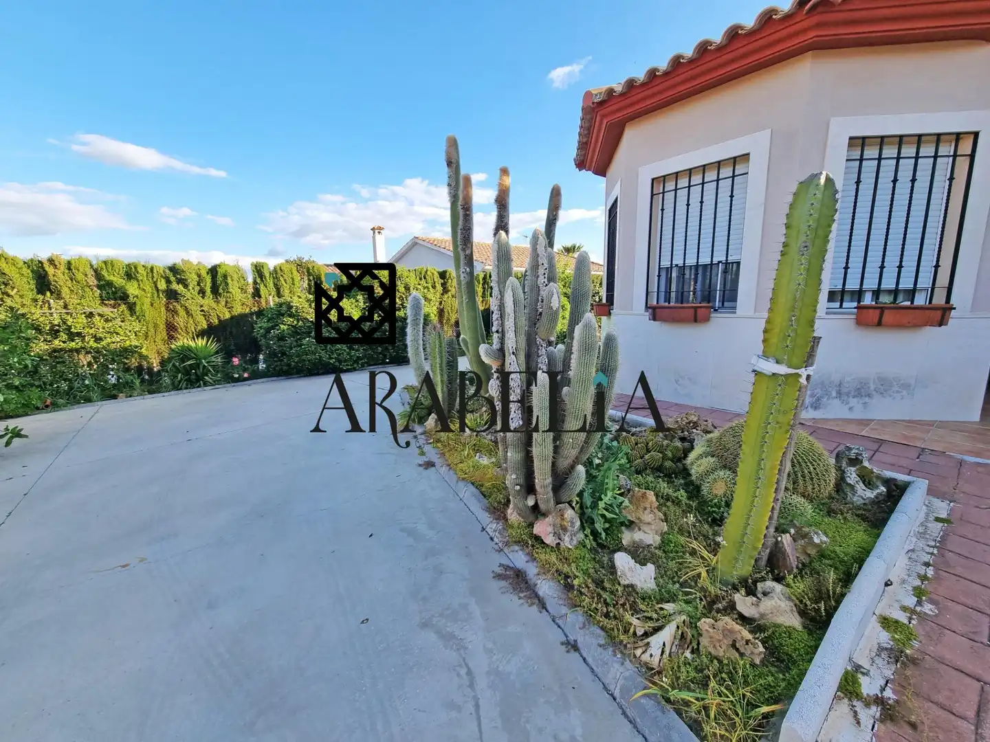 Villa mit Pool zum Verkauf in La Carlota, imagen 2