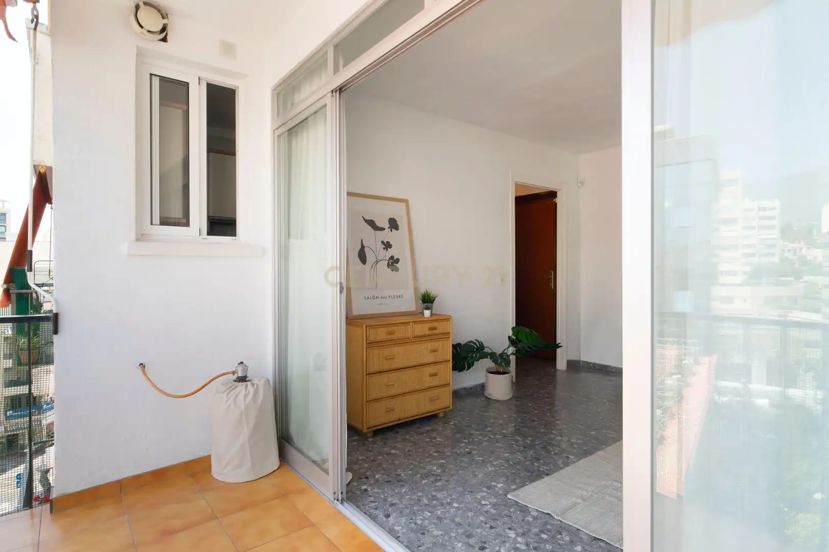 Wohnung zum Verkauf in Marbella mit Balkon und Alarm