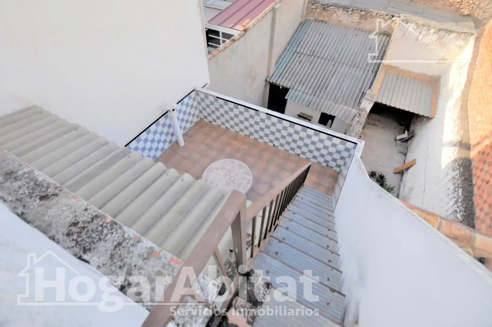 Terrassa de Casa o xalet en venda en La Pobla de Vallbona amb Terrassa i Traster
