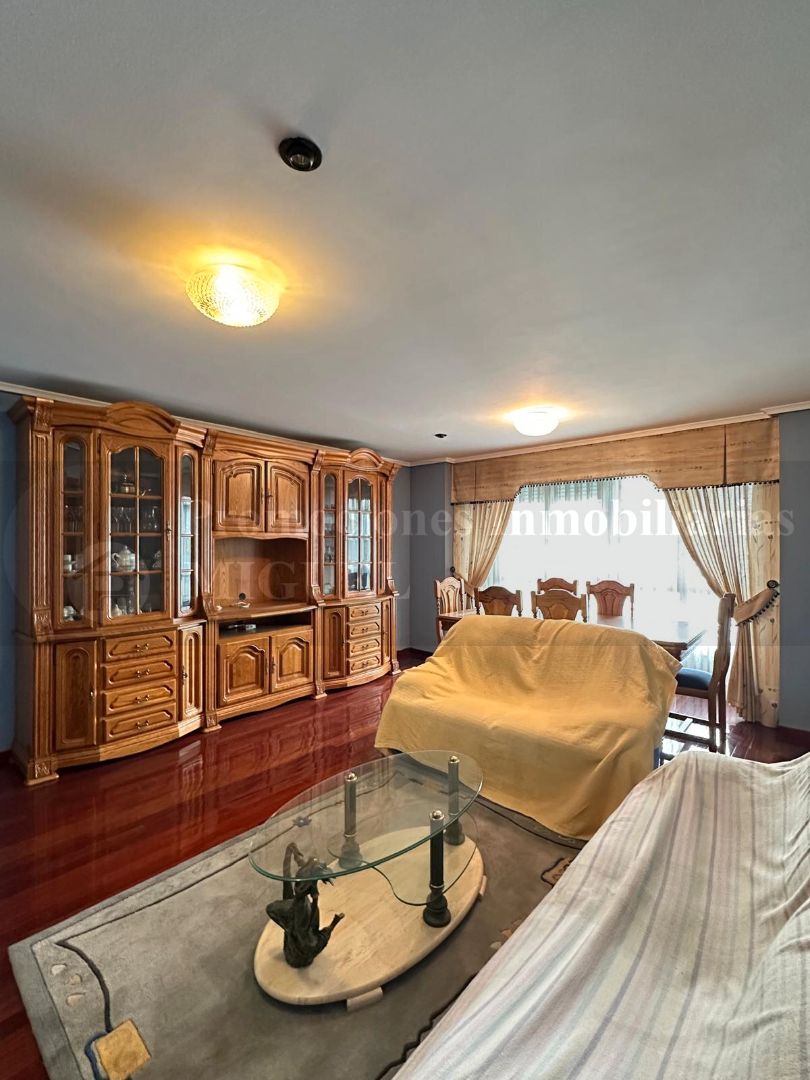 Sala de estar de Piso en venta en Verín con Calefacción, Terraza y Balcón