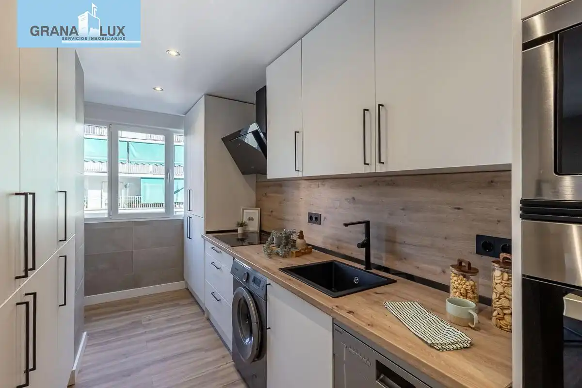 Appartamento con terrazza in vendita a Calle ALMUÑECAR, imagen 13