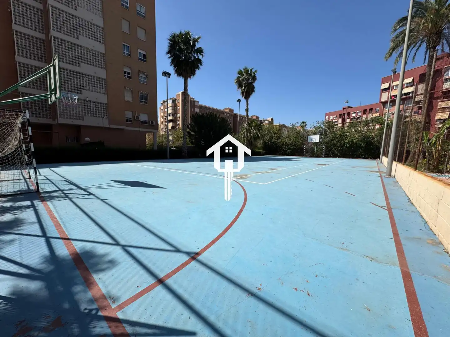 Vista exterior de Pis en venda en Alicante / Alacant amb Aire condicionat, Terrassa i Moblat