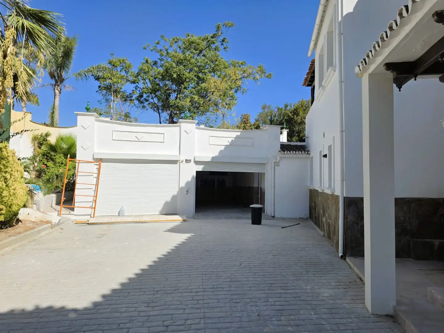 Aparcament de Casa o xalet de lloguer en Marbella amb Jardí privat, Terrassa i Piscina