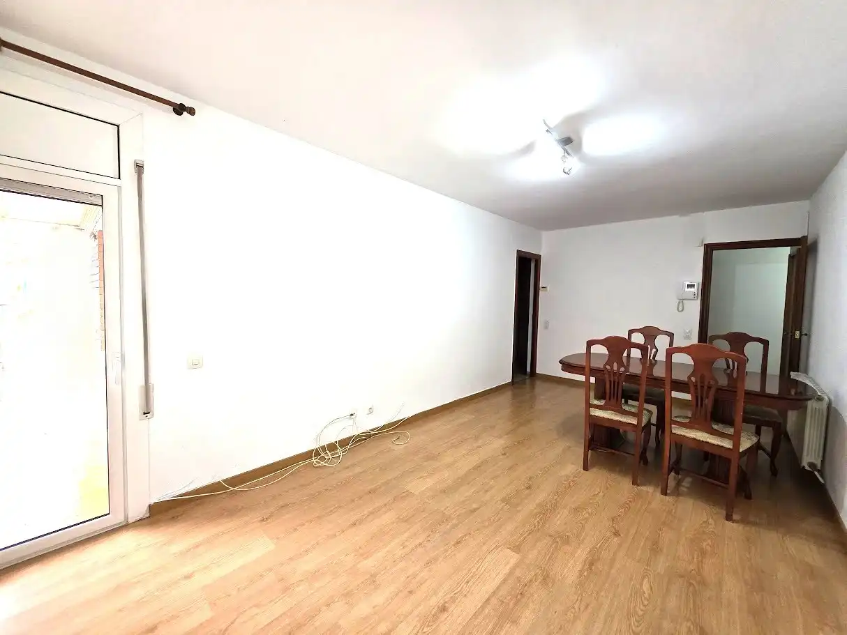 Menjador de Pis en venda en Castellar del Vallès amb Calefacció, Parquet i Forn