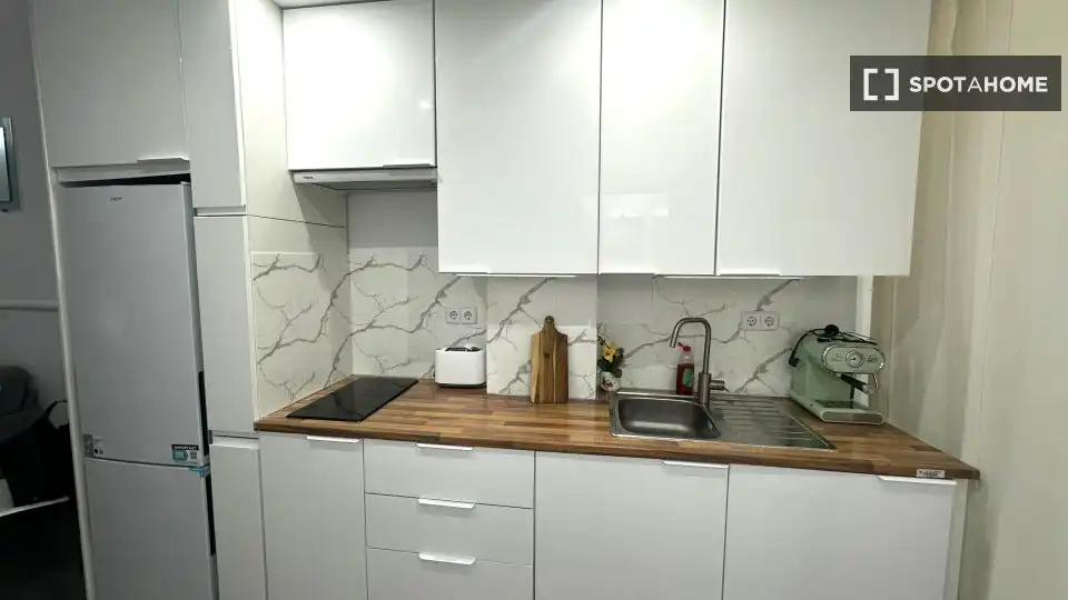 Piso en alquiler en Ciudad Lineal, imagen 2