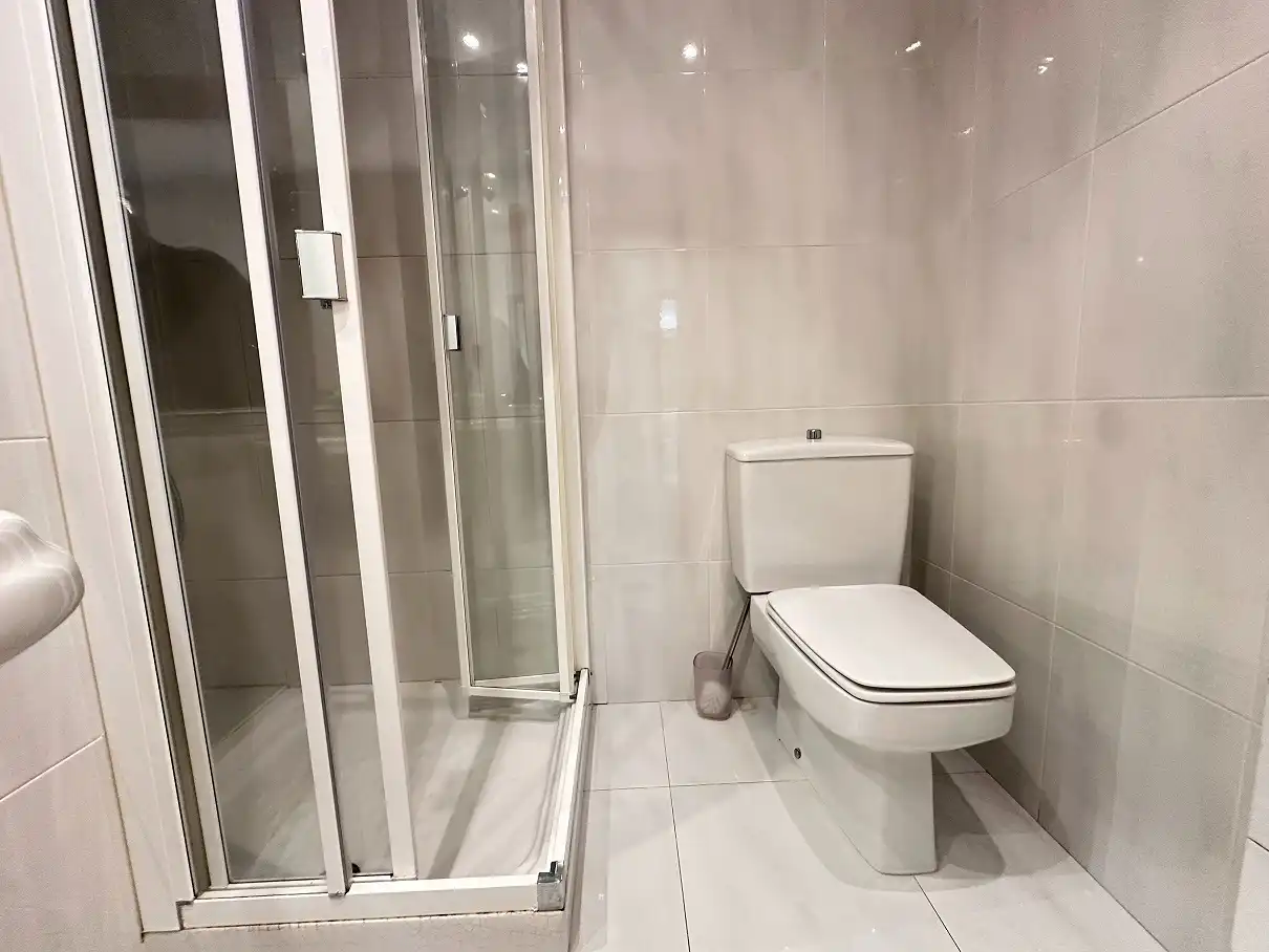 Baño de Casa o chalet en venta en Santiago de Compostela  con Calefacción, Jardín privado y Parquet