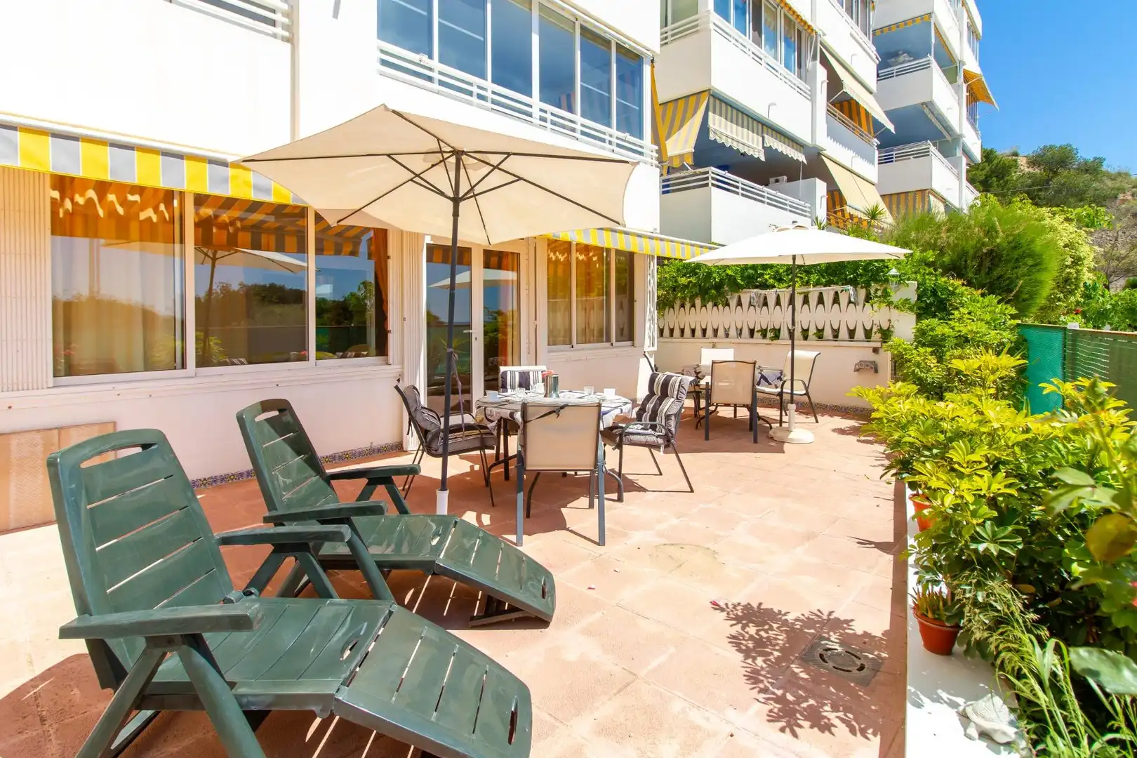 Terrassa de Casa adosada en venda en Villajoyosa / La Vila Joiosa amb Aire condicionat, Moblat i Piscina comunitària