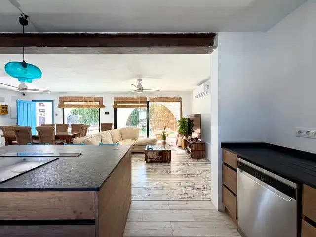 Cocina de Casa o chalet en venta en Dénia con Aire acondicionado, Calefacción y Jardín privado